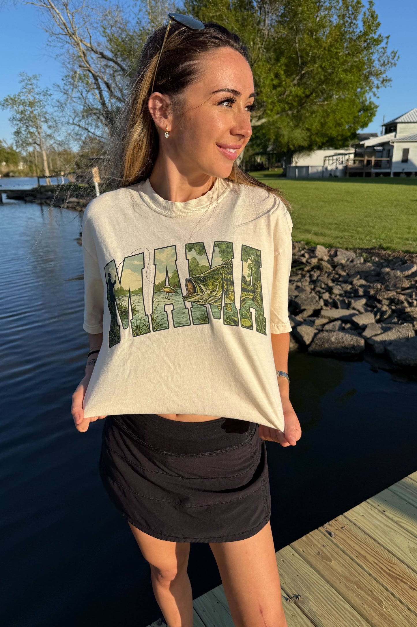 Huntx Fishing Mama Comfort Color Short Sleeve Tee